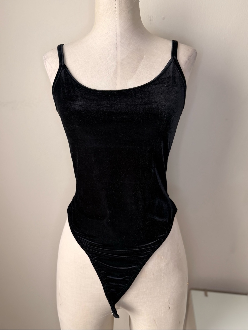 Ann Taylor Black Velvet Bodysuit Small Stretch Spaghetti Strap Going Out Top